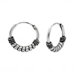 Zilveren Bali hoops, getwijnd met lange spiraal