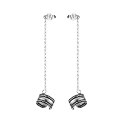 Zilveren ear cuff, bewerkt met vlechten met chain