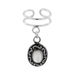 Zilveren ear cuff met hanger, bewerkte ovaal met maansteen