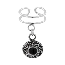 Zilveren ear cuff met hanger, bewerkte cirkel met onyx steen