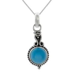 Zilveren ketting, blauwe ronde chalcedoon steen met details