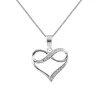 Zilveren ketting met hanger, hart met kristallen