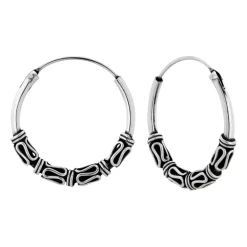 Zilveren oorbellen, Bali hoops met slingertjes en draaiingen