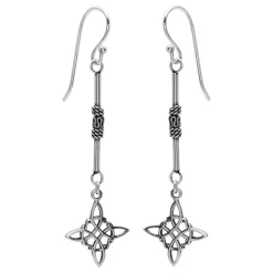 Zilveren oorhangers, bewerkt staafje met hanger
