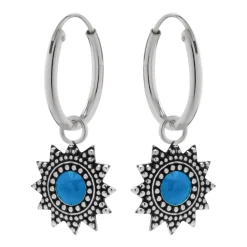 Zilveren oorringen met hanger, zonnetje met blauwe steen