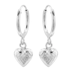 Zilveren oorringen met hanger, hart met ruitjespatroon