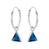 Zilveren oorringen met hanger, driehoekvormige cubic zirkonia steen kleur capri blue