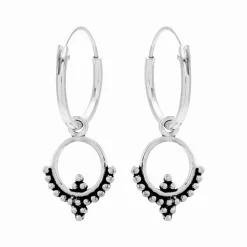 Zilveren oorringen met hanger, hangend ringetje in Bali stijl met bolletjes