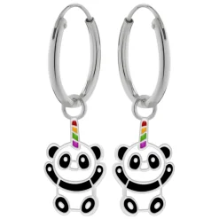 Zilveren oorringen met hanger, panda met regenbooghoorn