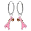 Zilveren oorringen met hanger, roze giraf