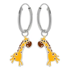 Zilveren oorringen met hanger, giraf