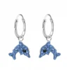Zilveren oorringen met hanger, dolfijn met blauwe kristallen