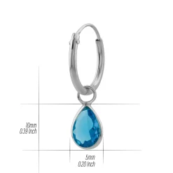 Zilveren oorringen met hanger, druppelvormig kristal lichtblauw