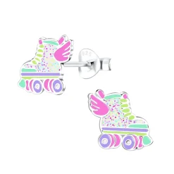 Zilveren oorstekers, rolschaatsen met glitters en vleugels