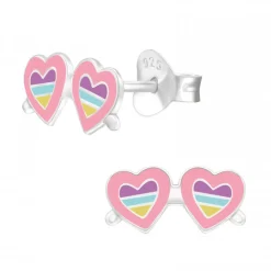 Zilveren oorstekers, roze zonnebril met regenboogglazen