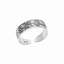 Zilveren teenring, bewerkte band met bloemen design en sierlijke details
