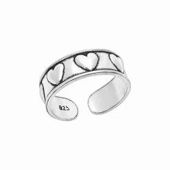 Zilveren teenring, bewerkte band met hartjes