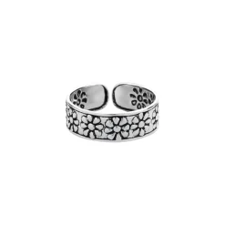Zilveren teenring, brede band met bloemen