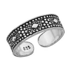 Zilveren teenring, geoxideerde band met puntjes en ruitjes