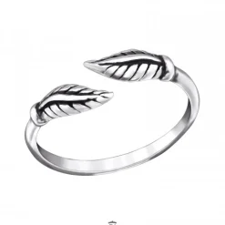 Zilveren teenring met bladeren