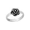 Zilveren teenring, roos